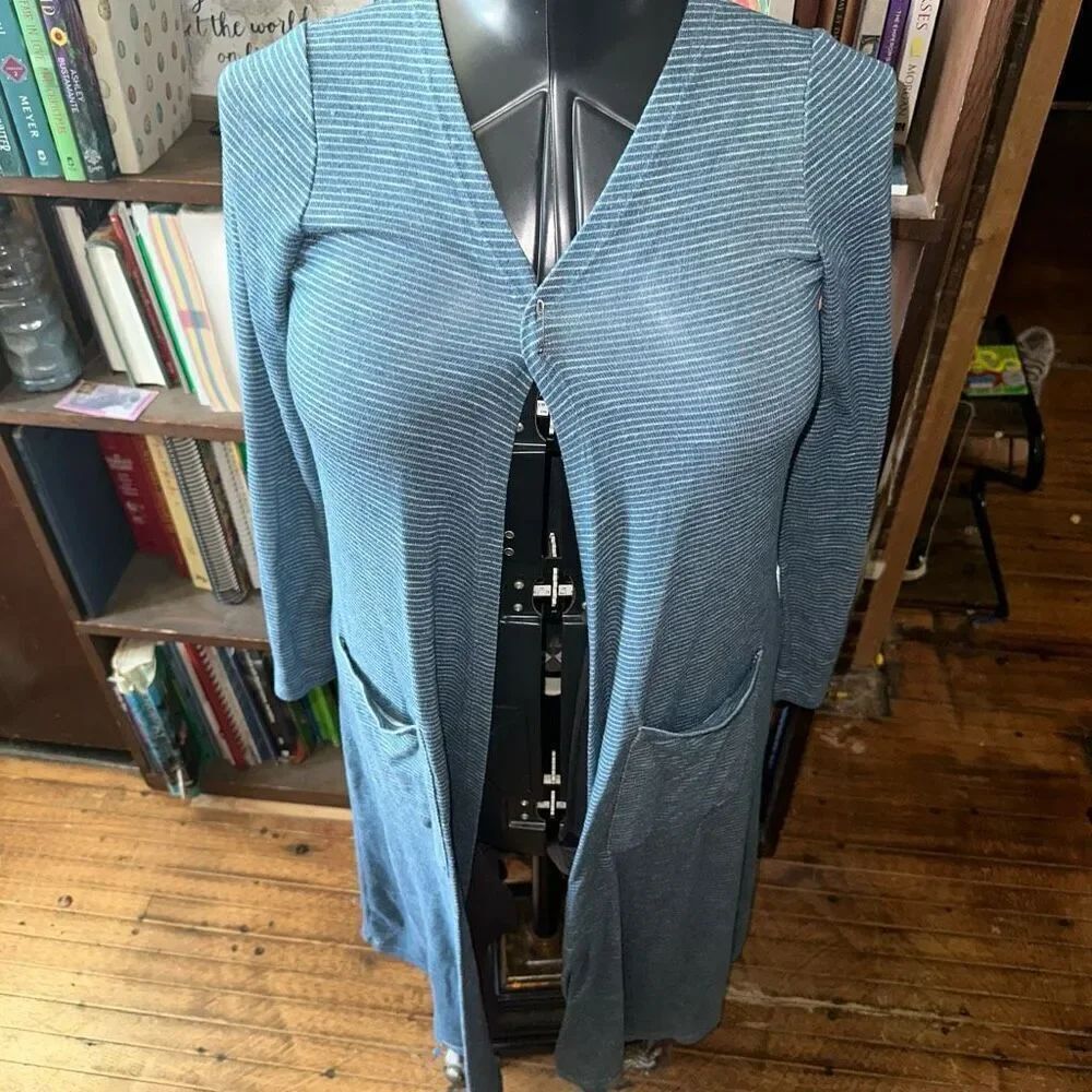 Lularoe blue & white striped XS Sarah sweater duster